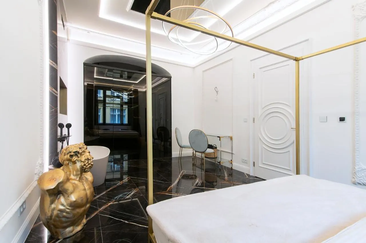 Antique Glam Apartment In Old Town Prague 0*,