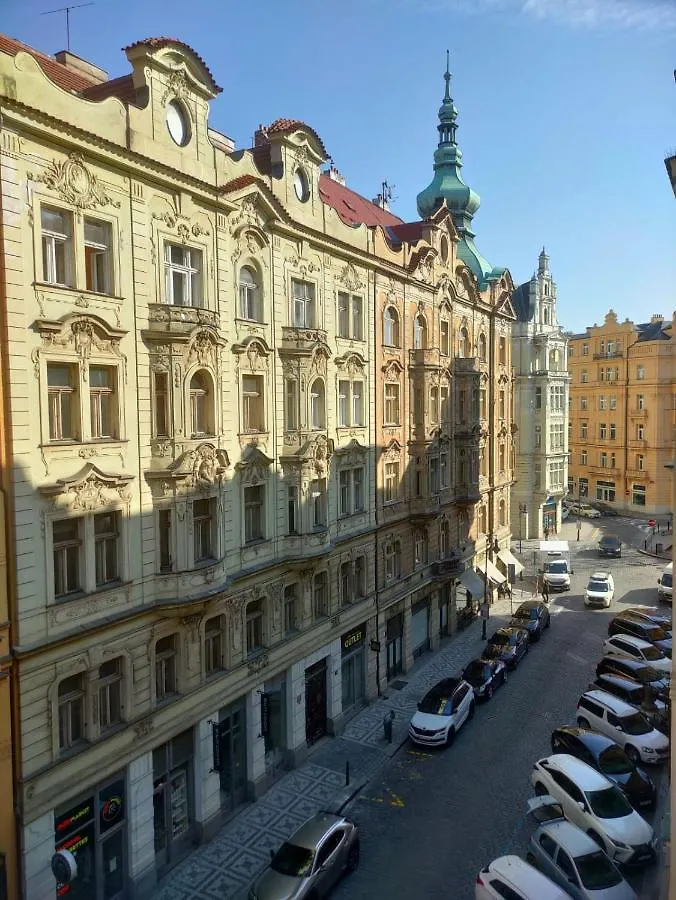 Antique Glam Apartment In Old Town Prague